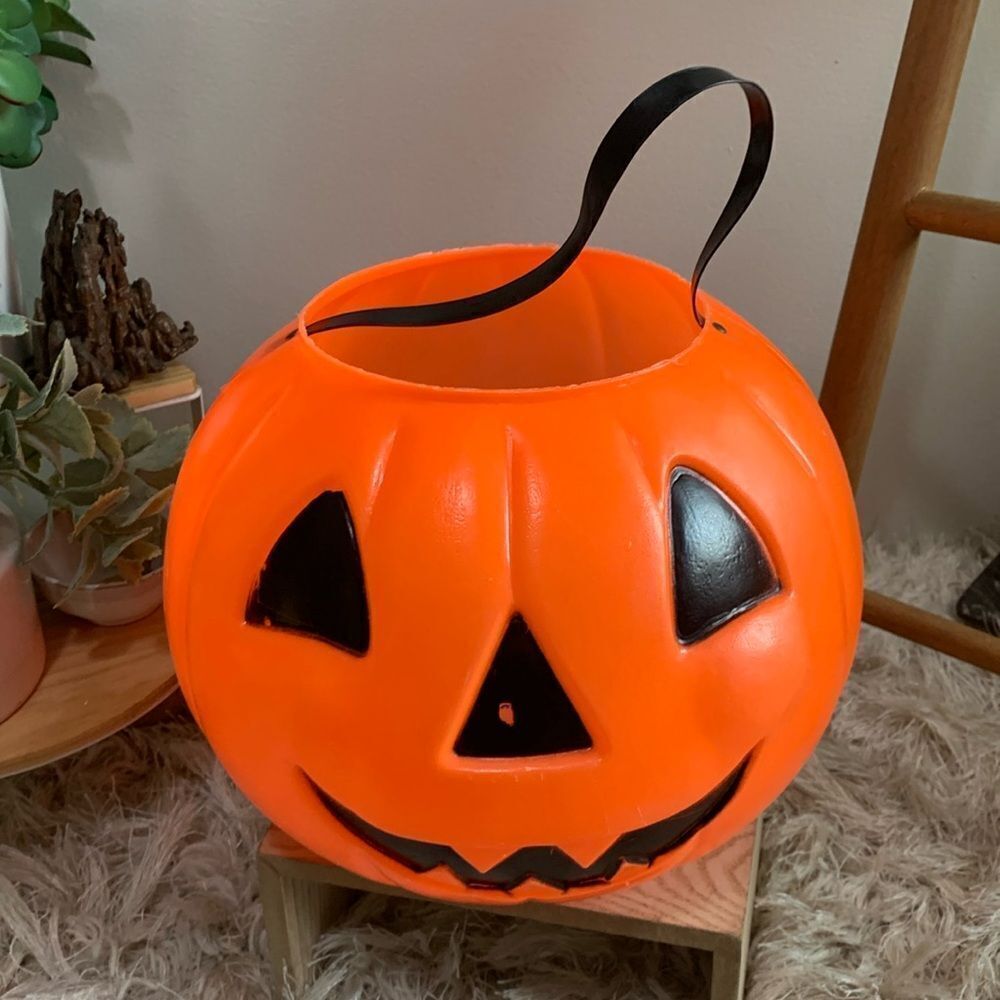 Vintage Plastic Jack O’Lantern‎ Candy Bucket Pumpkin Treat Pail